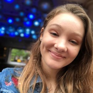 Meet your Posher, Olivia